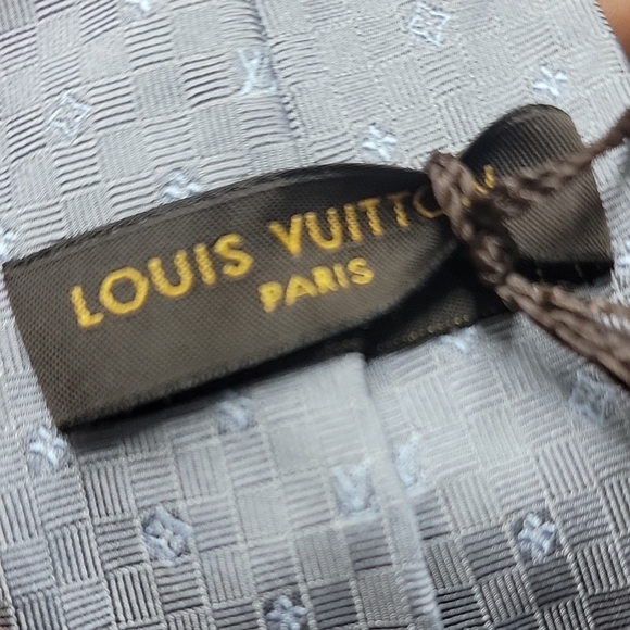 NWT Louis Vuitton silk Tie - Picture 4 of 9